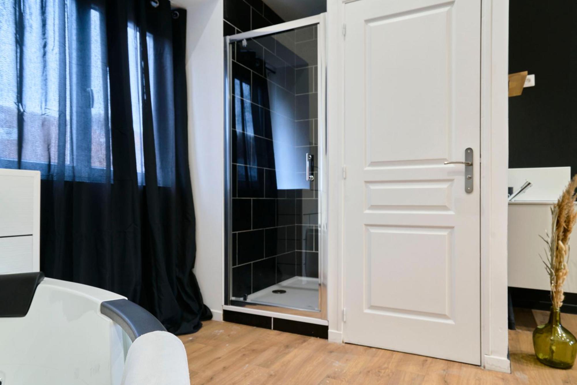 Ng Prestige - Lille L Roubaix Trichon - Balneo - Netflix - Wifi Daire Dış mekan fotoğraf